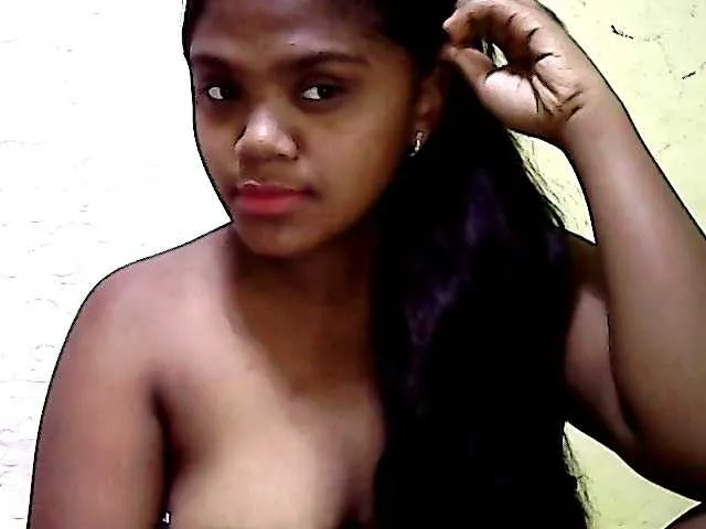 Live sex webcam photo for Sheena01 #273330311