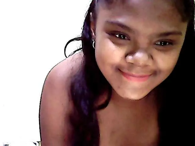 Live sex webcam photo for Sheena01 #273345820