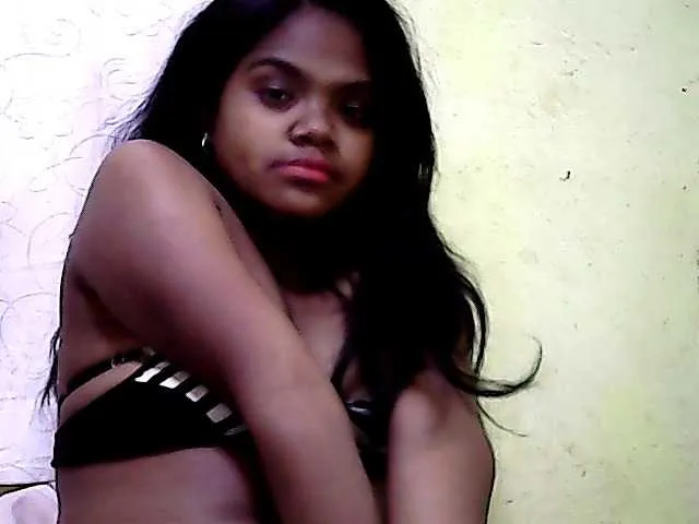 Live sex webcam photo for Sheena01 #273391487