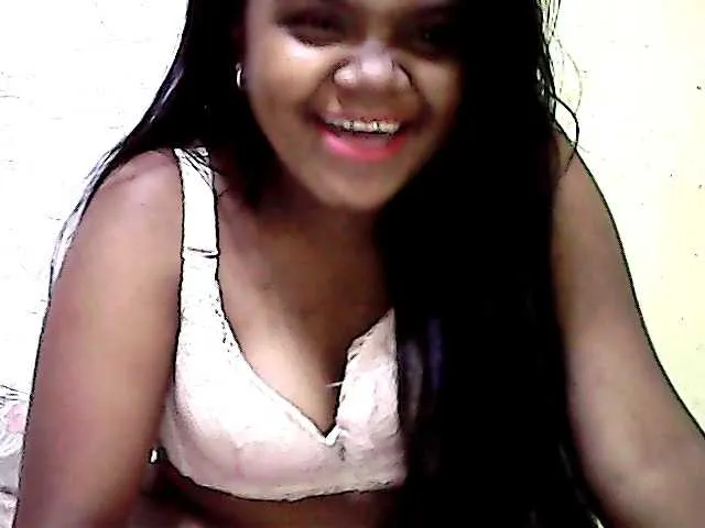 Live sex webcam photo for Sheena01 #273410188