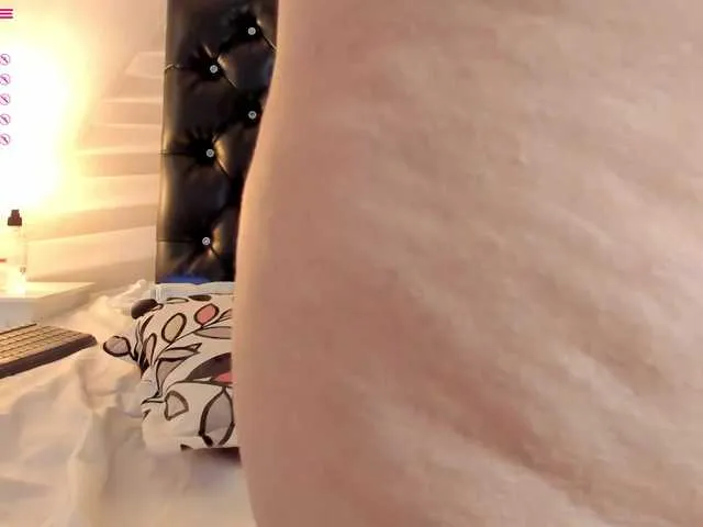 Live sex webcam photo for Sheeryl #272439259