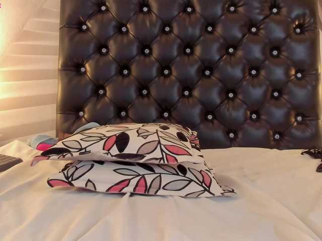 Live sex webcam photo for Sheeryl #272452555