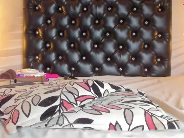 Live sex webcam photo for Sheeryl #273025312