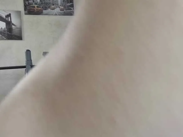 Live sex webcam photo for Sheff-body #275567783
