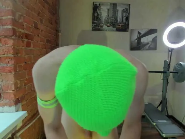 Live sex webcam photo for Sheff-body #275777629