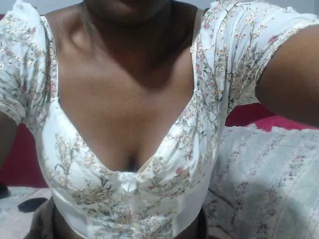 Live sex webcam photo for Sheila80 #291757445