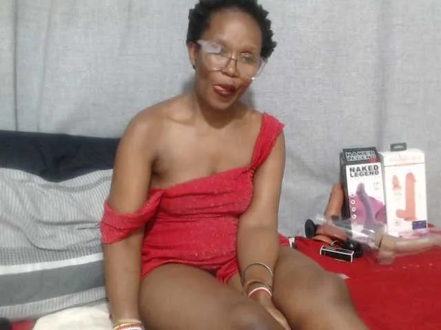 Live sex webcam photo for Sheila80 #293484748