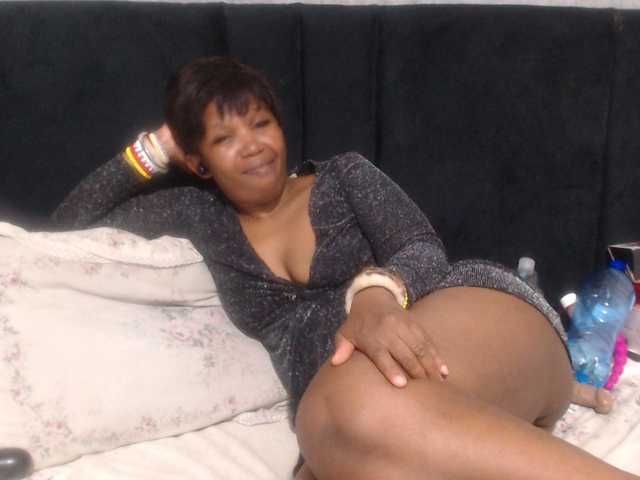 Live sex webcam photo for Sheila80 #293842501