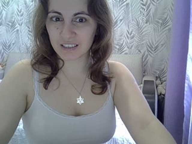 Live sex webcam photo for SheilaDiass #277715884