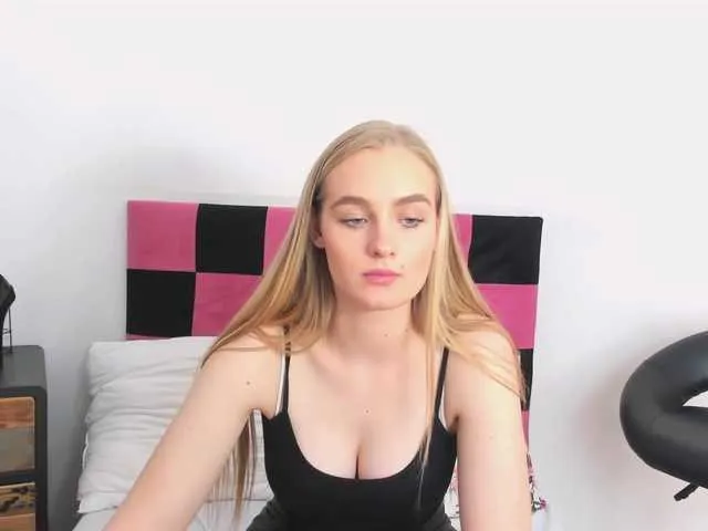 Live sex webcam photo for ShelbyPetite #273357998