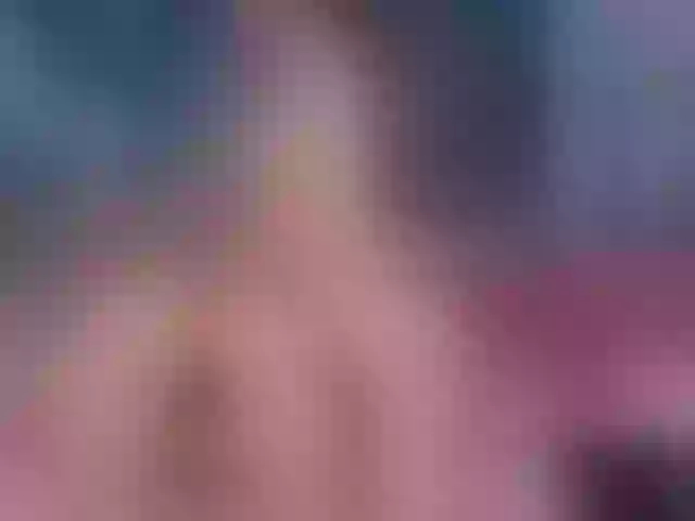 Live sex webcam photo for ShellaDonsy #273590105