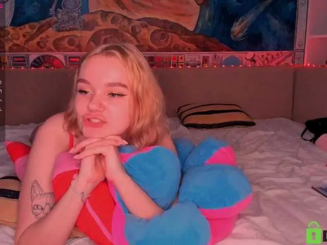 Live sex webcam photo for ShellaDonsy #273740316