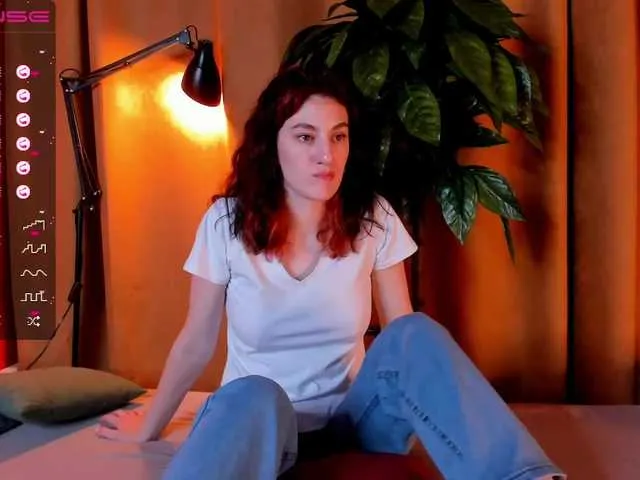 Live sex webcam photo for ShellyBatch #273889529