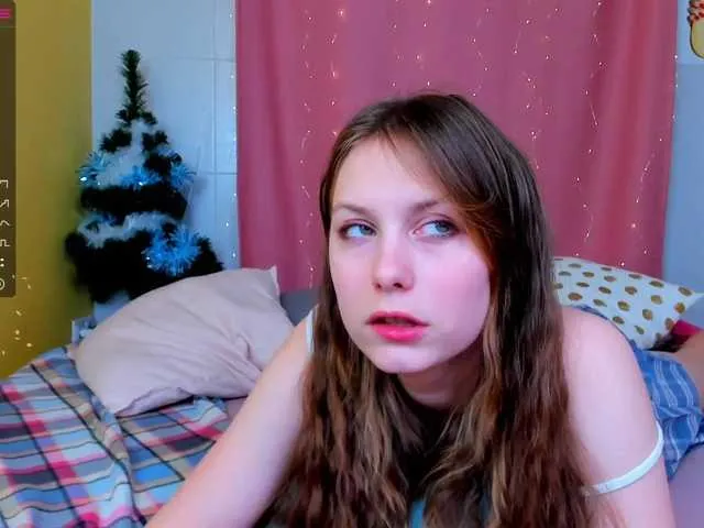 Live sex webcam photo for ShellyBelli #271791612