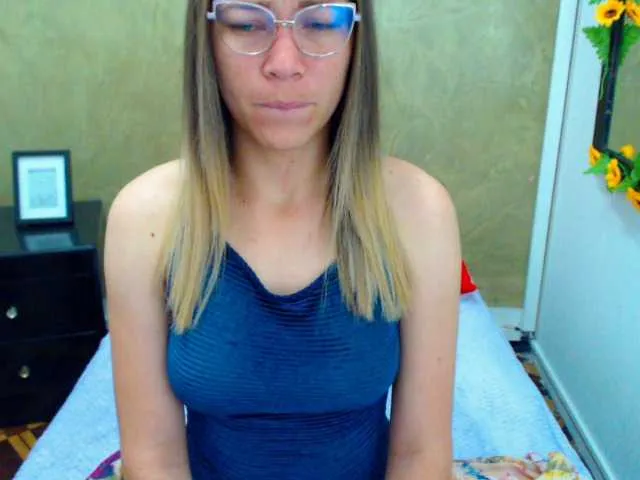 Live sex webcam photo for Shelsy-Evans #273960390