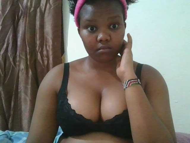 Live sex webcam photo for Shepretty #291942130