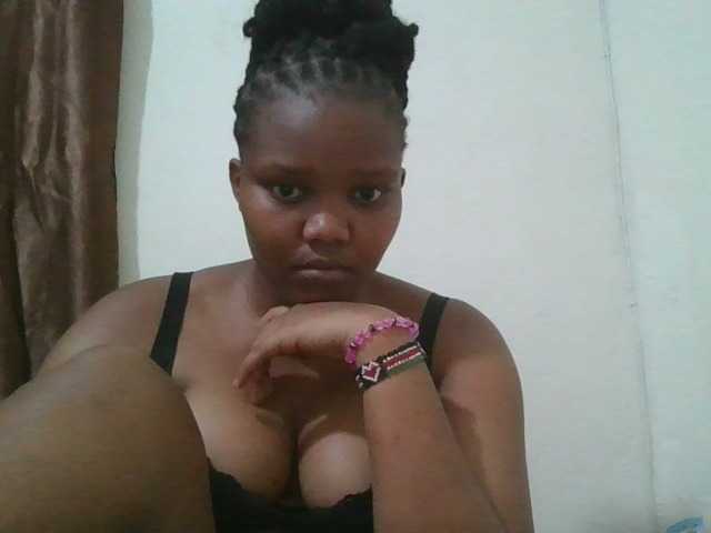 Live sex webcam photo for Shepretty #292075726