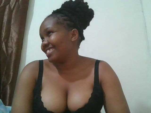 Live sex webcam photo for Shepretty #292082630