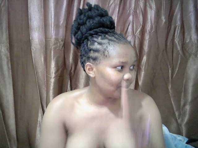 Live sex webcam photo for Shepretty #292206299