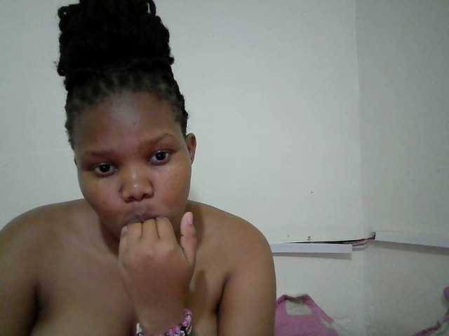 Live sex webcam photo for Shepretty #292257543