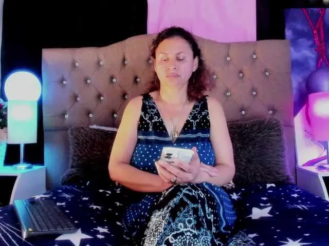 Live sex webcam photo for SheraMilf #290874435