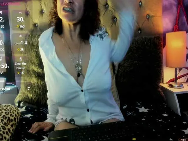 Live sex webcam photo for SheraMilf #291066771