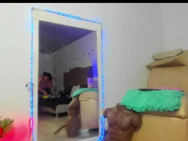 Live sex webcam photo for SheraMilf #292064368