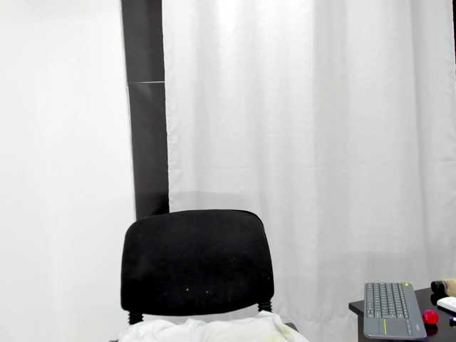 Live sex webcam photo for SherlyBluum #272593546