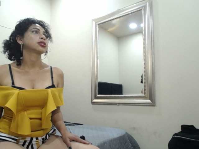 Live sex webcam photo for Shery- #272882328