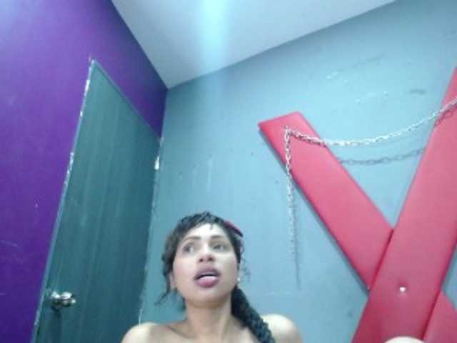 Live sex webcam photo for Shery- #273918765