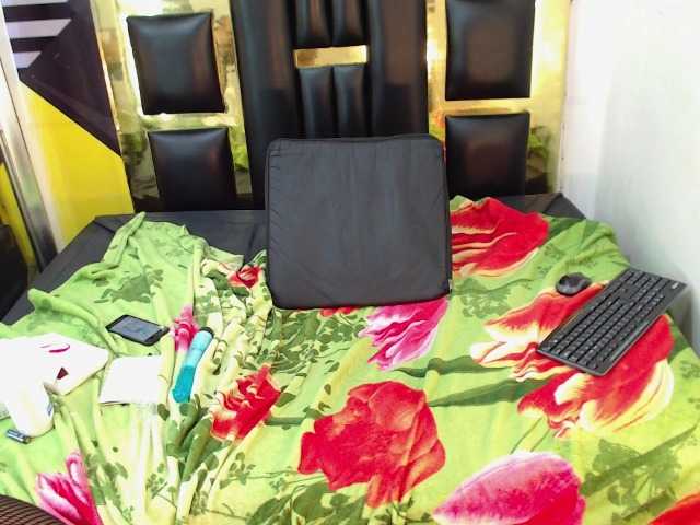 Live sex webcam photo for SherylRuby #272301222