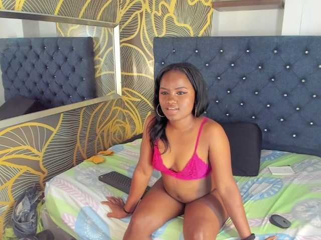 Live sex webcam photo for SherylRuby #272474769