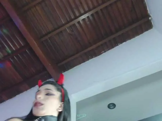 Live sex webcam photo for Shey-Ely #272419741