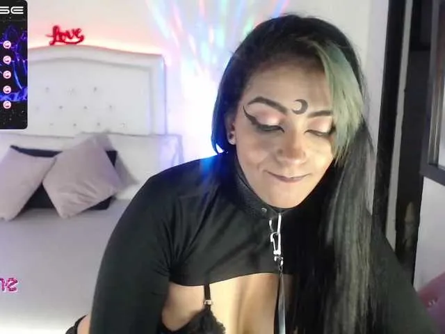 Live sex webcam photo for Shey-Ely #272474386