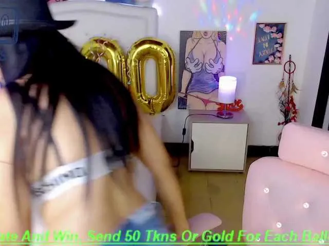 Live sex webcam photo for Shey-Ely #272616310