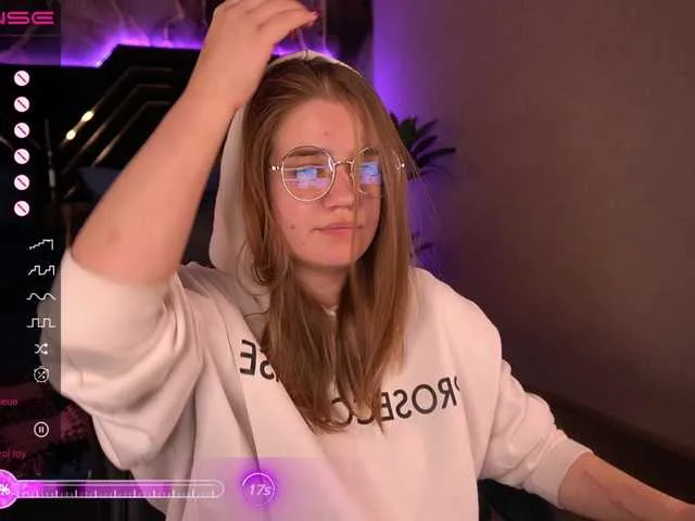 Live sex webcam photo for ShillaSun #276535806