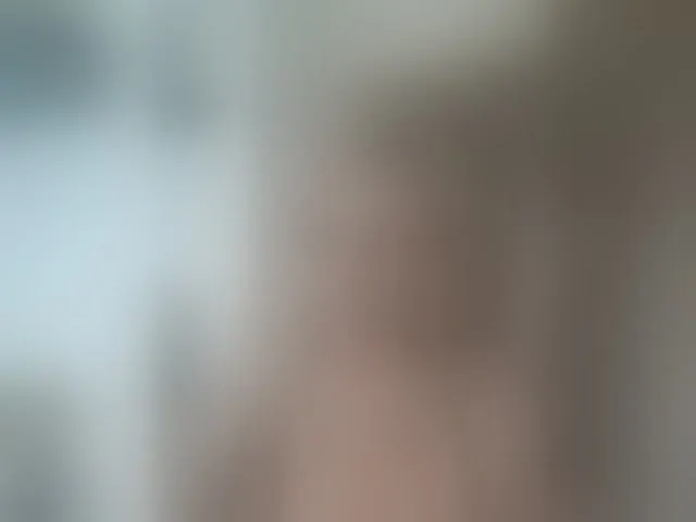 Live sex webcam photo for ShiningMILF #294040345