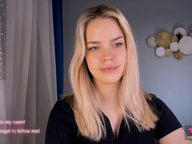 Live sex webcam photo for ShiningStar #277601947