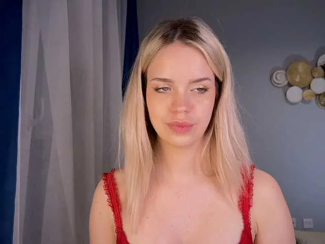 Live sex webcam photo for ShiningStar #277705844
