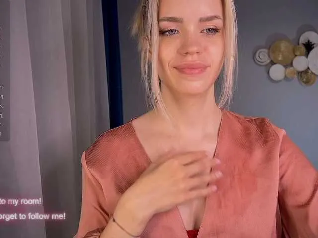 Live sex webcam photo for ShiningStar #277764677