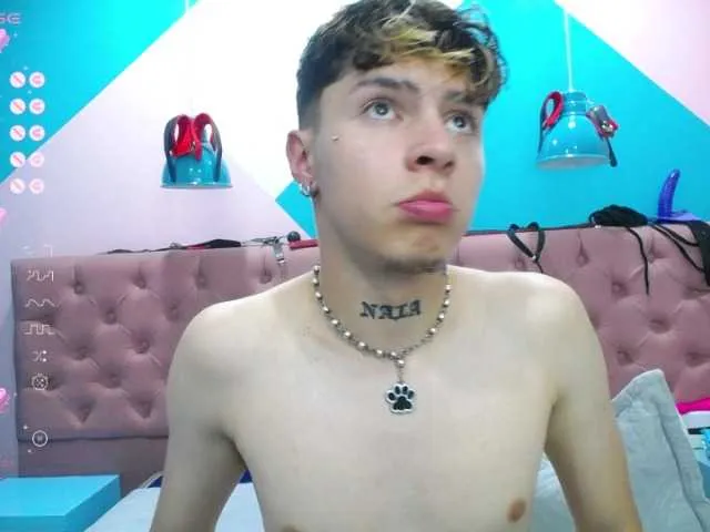 Live sex webcam photo for Shon-Guty47 #276365626