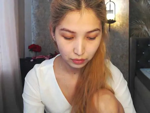 Live sex webcam photo for ShowMGO #272340639