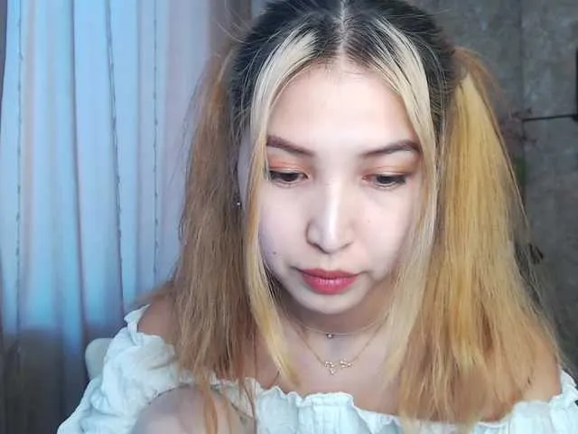 Live sex webcam photo for ShowMGO #272509689