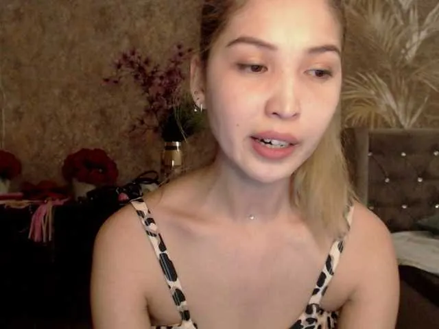 Live sex webcam photo for ShowMGO #273085882