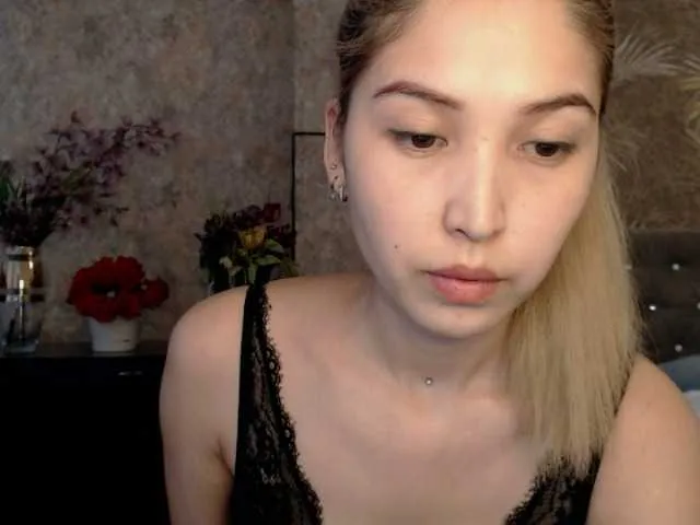 Live sex webcam photo for ShowMGO #273159497