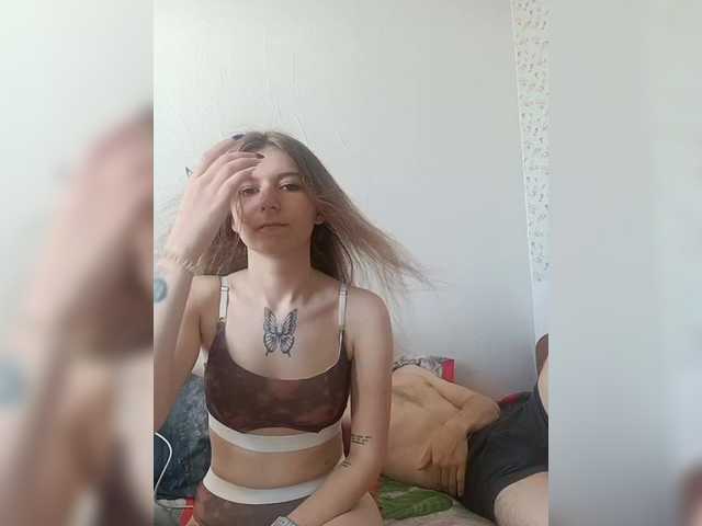 Live sex webcam photo for ShowMeMemasiki #291271555