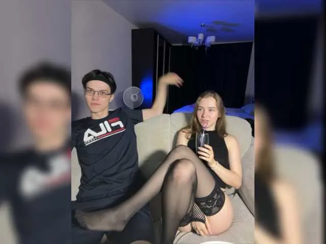 Live sex webcam photo for Shrimprolls #288064812
