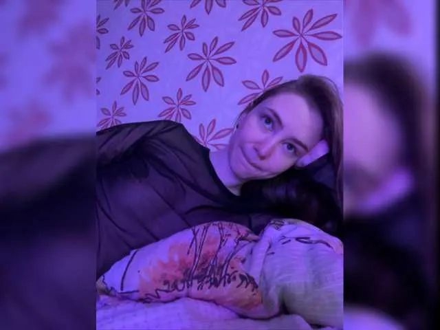 Live sex webcam photo for Shrimprolls #288064844