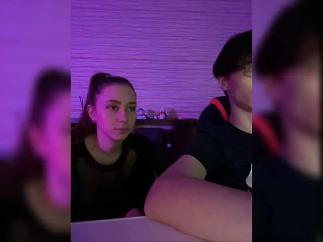 Live sex webcam photo for Shrimprolls #288064848