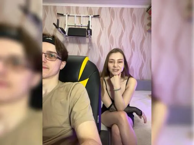 Live sex webcam photo for Shrimprolls #288064874